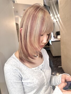 シェノン 表参道(CHAINON) ベージュ×ピンクのデザインカラー!