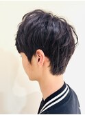 ストレートアイロン仕上げでつくる、ナチュラル束感ショート