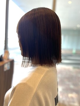 切りっぱなしボブ　ヘイリーボブ