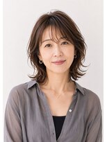 アヴァンス プロデュース バイ エガオ 大阪梅田店(AVANCE. PRODUCED by EGAO) 大人の女性に似合うミディアムヘア