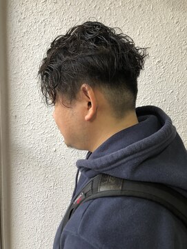 ディー エメ(D-aimer-) 片サイドモヒカン風の大胆パーマ☆【メンズカット・パーマ】