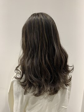 イワイナゴヤ(i i -IWAI NAGOYA-) ハイライトカラー