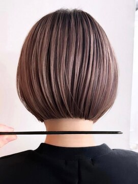 ジルブラン 横浜関内(JIL BLAN) ダブルカラーハイライトケアブリーチレイヤーカットショートヘア