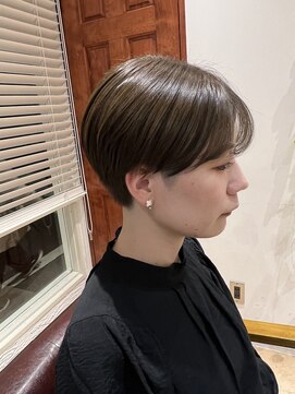 アマレット(Amaretto) アッシュ×ハンサムショート