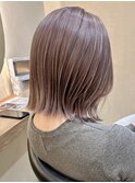 ワンブリーチダブルカラーハイトーンショート切りっぱなしボブ