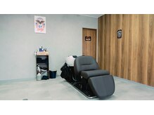 アディクト オム(ADDICT HOMME)の雰囲気（シャンプー台はフルフラットでリラクッス）