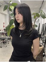 ダーツ(darts)&nbsp;suzuka 柔らかく揺れるレイヤースタイル