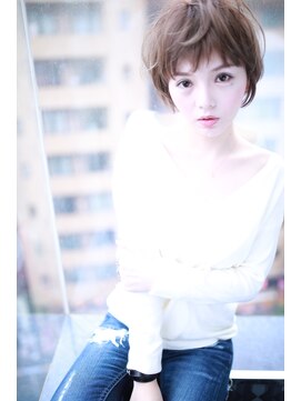 シーラス バイクラウドゼロ(Cirrus by Cloud zero) グレージュ小顔ショートバングスタイル【Cirrus by Cloud zero】