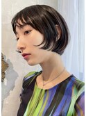ツヤツヤな質感で上質な前上がりショートボブ