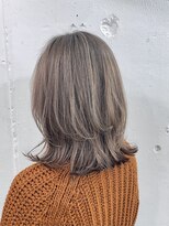 リッカ(RICCA)&nbsp;【白髪ぼかし】ハイライトグレージュくびれボブ♪