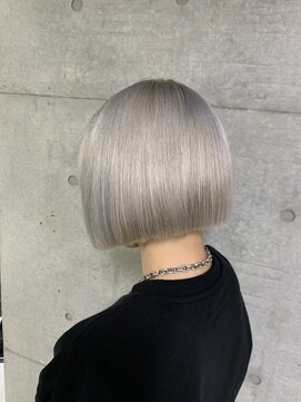 ザ ドット(THE DOT) ホワイトシルバーカラー　切りっぱなしカット