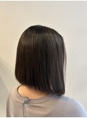 ハイライトオンリーでほんのりカラー×前下がりボブ