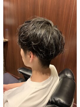 プラウド(PROUD) マッシュスタイル/スパイラルパーマ/田町/理容室/メンズカット/