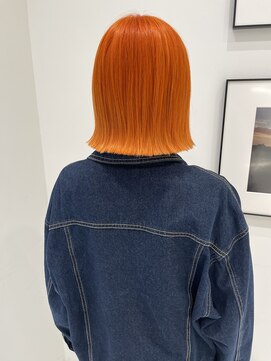 ハイブ 金沢(Hive) ハイトーンブリーチビビットオレンジ切りっぱなしボブツヤカラー