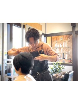 理想のスタイルを引き出すカウンセリング。ご要望をしっかり汲み取り、似合わせお洒落スタイルを提案。