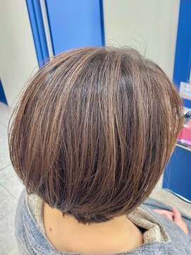 ミツボシ 本八幡(MITSUBOSHI) イメチェン/ホワイトグレージュ/美髪/細めハイライト[本八幡]