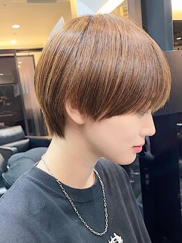 ビグディーサロン(BIGOUDI SALON)の写真/【大阪/梅田/北新地】技術力とこだわりの薬剤をお手頃価格でご提供☆カット＋カラー￥8,000円～
