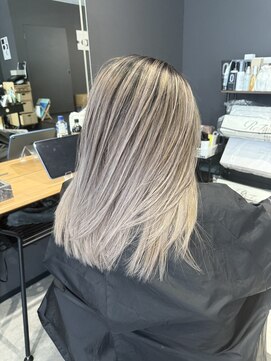 ノワレ(Noiae) ルーツホワイトベージュ