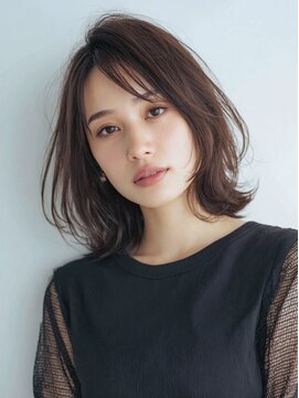 ニーフ 恵比寿(neaf) シースルーバング　ミディアムレイヤー　小顔カット