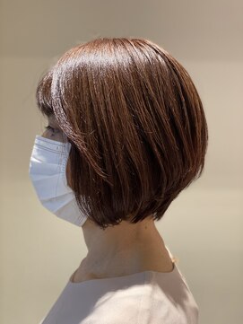 オモルフィ ひばりヶ丘店(Omorfi) ショートヘア　カーキベージュ