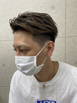 ヘアースタジオ シーオーイー(hair studio C-O-E) かき上げフェード×スモーキーベージュ