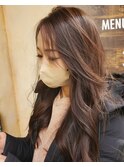 VeganカラーHUEグロスで透き通るようなブラウンヘア【30代】
