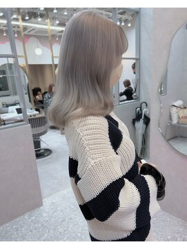 ロンド レア 天神大名店(Lond Le’a) ダブルカラーベージュカラーケアブリーチカラーハイトーンカラー