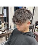 波巻きパーマ×スキンフェード