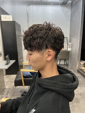 メンズサロン キング 梅田店(Men’s salon K!ng) ホワイトメッシュ/ツイスト/ツイスパ/パーマ/メンズ/眉毛