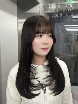 エヌアイ オモテサンドウ(ni omotesando) ザクザク韓国レイヤーカット♪ ぱっつん前髪 顔周りカット