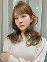 バイエイト(X８) くびれレイヤー×とろみウェーブ×ミルクティーカラー
