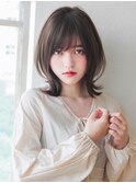 大人可愛い小顔前髪顔周りカットくびれ外ハネミディアムレイヤー