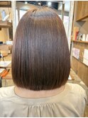50代でも叶う♪大人の艶髪ストレートボブ
