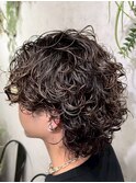 MEN’S HAIR/サーフカール/刈り上げセンターパート/ブリーチ
