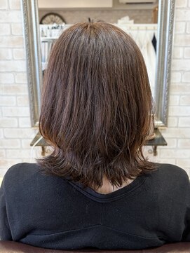 白髪染めでつくるベージュカラー×外ハネデジタルパーマ