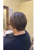 大人女性に大人気な丸みショートヘア