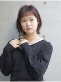 オン眉ボブ
