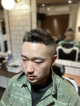 ハンス(Hans) ハイライト×スキンフェード