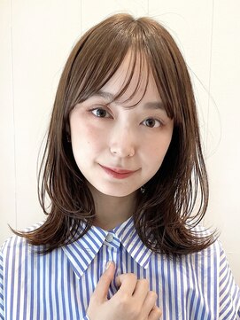 ガーデン ムサシコスギ(GARDEN MUSASHIKOSUGI) 顔まわりレイヤー/レイヤーロング/グレーベージュ