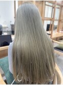 Say.ロングレイヤーホワイトグレージュミニウルフお団子ヘア青山