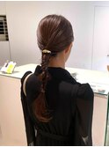 上品なローポニーアレンジ