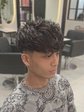 ラピス 名古屋駅前店(Lapis) フリンジカール/海外パーマ/スキンフェード