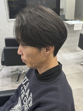 リオールバイニアウ(RE:ALL by Niau) MEN’S HAIR/サーフカール/刈り上げセンターパート/新田