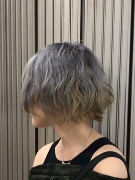 モナ(MONA) カット　カラー