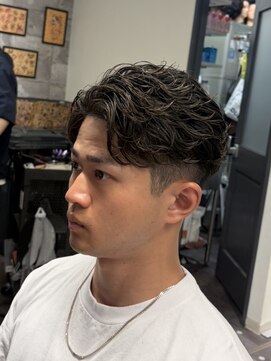 フランクスバーバーリベラルド 横浜(FRANK'S BARBER LIBERALD) メンズメンズカットブリーチパーマR