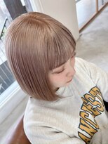 ルイス(Luis)&nbsp;土橋ミルクピンクベージュ前髪ありボブ10代20代