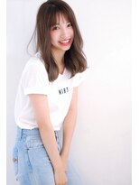 ケアウメダ(CARE UMEDA)&nbsp;薄めバングが可愛いゆる巻きミディ　徳田圭吾