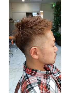 トモズヘアデザイン(Tomo's Hair Design) 【tomos】men'sソフトモヒカン　フェード　担当naoya@