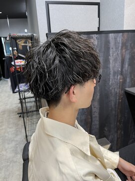 デネブ(Deneb) 20代人気抜群！ 緩めスパイラルパーマ！