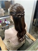 ねじりハーフアップ